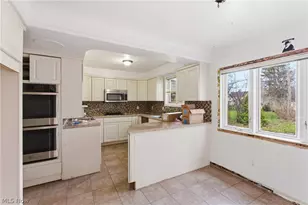 4391 Churchill, University Heights, OH 44118 - Photo 4