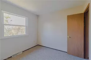 128 Orchard Dr, St Clairsville, OH 43950 - Photo 14