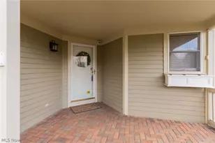 600 The Greens NE, Howland, OH 44484 - Photo 2