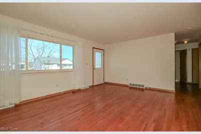 30224 Regent Road, Wickliffe, OH 44092 - Photo 2