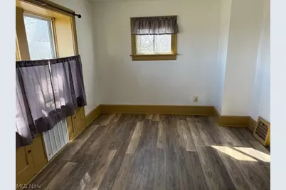 692 W Thornton Street, Akron, OH 44307 - Photo 6
