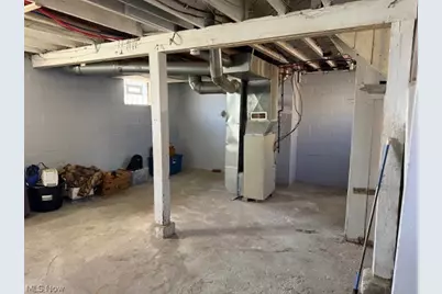 692 W Thornton Street, Akron, OH 44307 - Photo 22