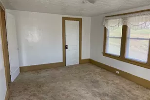 692 W Thornton St, Akron, OH 44307 - Photo 16