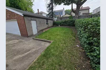 1043 Oakland Avenue, Akron, OH 44310 - Photo 4
