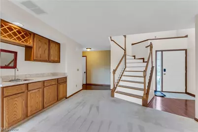 120 Ambleside Way, Amherst, OH 44001 - Photo 6
