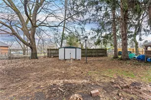 1887 Ritzman Ct, Akron, OH 44314 - Photo 24