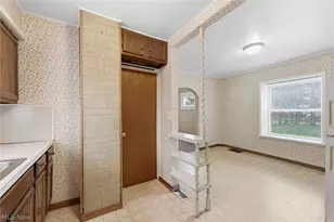 1887 Ritzman Ct, Akron, OH 44314 - Photo 14