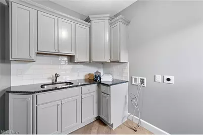 2197 S Medina Line Road, Wadsworth, OH 44281 - Photo 24