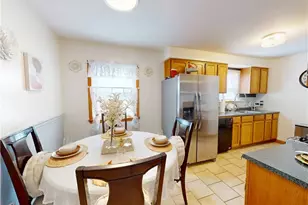 13504 Maple Leaf Dr, Garfield Heights, OH 44125 - Photo 4