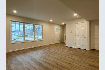 1587 Drexel Avenue NW, Warren, OH 44485 - Photo 4