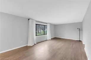 2820 Fort Island Dr, Fairlawn, OH 44333 - Photo 4