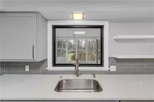 2820 Fort Island Dr, Fairlawn, OH 44333 - Photo 12