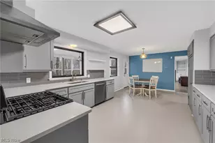 2820 Fort Island Dr, Fairlawn, OH 44333 - Photo 10