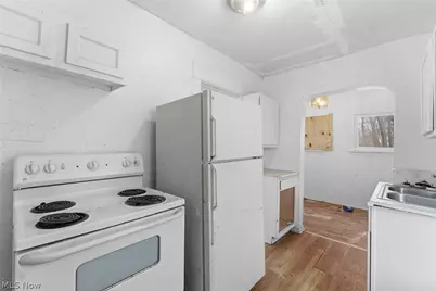 185 Stanton Avenue, Akron, OH 44301 - Photo 8