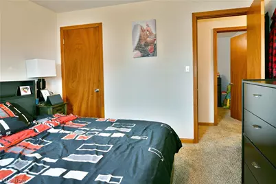 135 Clingan Street, Hubbard, OH 44425 - Photo 36