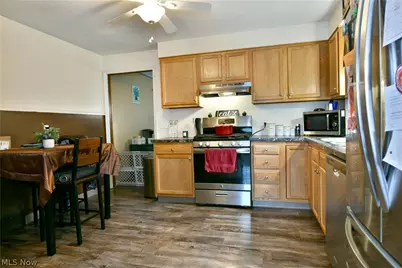 135 Clingan Street, Hubbard, OH 44425 - Photo 20