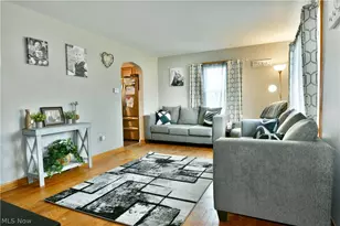 135 Clingan St, Hubbard, OH 44425 - Photo 16