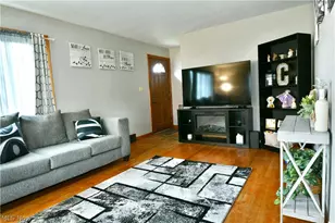 135 Clingan St, Hubbard, OH 44425 - Photo 12