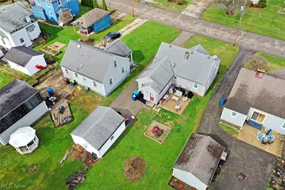 135 Clingan Street, Hubbard, OH 44425 - Photo 8