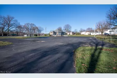 411 W Canal Street, Malvern, OH 44644 - Photo 4