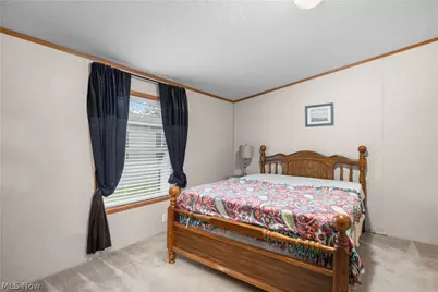 354 Pin Oak Circle, Elyria, OH 44035 - Photo 18