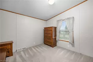 354 Pin Oak Cir, Elyria, OH 44035 - Photo 22
