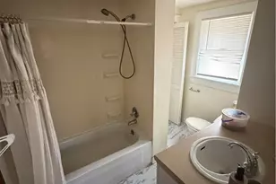 600 Clark St, Cambridge, OH 43725 - Photo 6