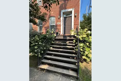 600 Literary Road #Up, Loveland, OH 44113 - Photo 2