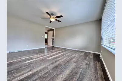 4230 Selkirk Avenue, Austintown, OH 44511 - Photo 6