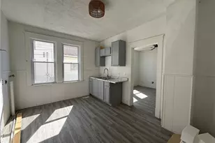 1068 E 68th St, Loveland, OH 44103 - Photo 4