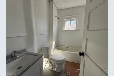 1068 E 68th Street, Loveland, OH 44103 - Photo 12