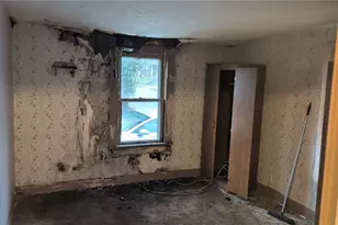 1857 Maple Ave NE, Canton, OH 44705 - Photo 4