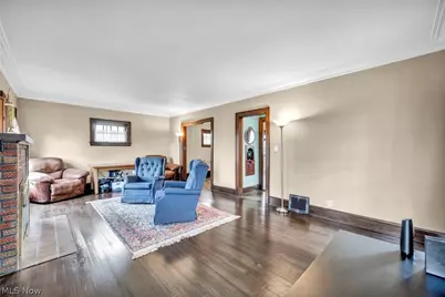 708 Park Avenue, Elyria, OH 44035 - Photo 2