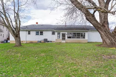 529 Warren Avenue, Niles, OH 44446 - Photo 2