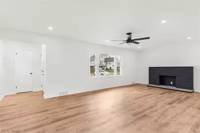 529 Warren Avenue, Niles, OH 44446 - Photo 10