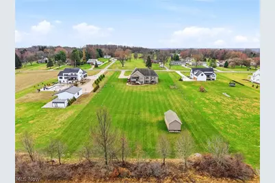 637 Lyonswood Drive, Hinckley, OH 44233 - Photo 40