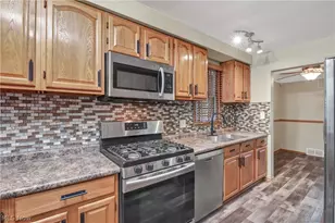 1604 Empire Rd, Wickliffe, OH 44092 - Photo 12