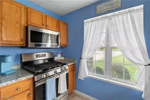 10406 Village Dr, Garrettsville, OH 44231 - Photo 10