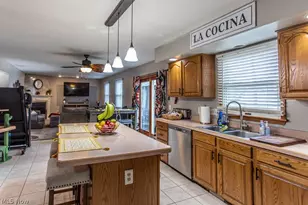 2218 Crestmont Dr, Girard, OH 44420 - Photo 14