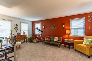 2218 Crestmont Dr, Girard, OH 44420 - Photo 6