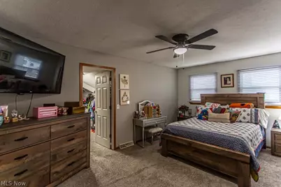 2218 Crestmont Drive, Girard, OH 44420 - Photo 32