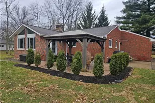 3015 Rockefeller Rd, Willoughby Hills, OH 44092 - Photo 2
