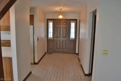 6566 Hythe Street NW, Canton, OH 44708 - Photo 8