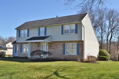 6566 Hythe Street NW, Canton, OH 44708 - Photo 2