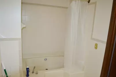 6566 Hythe Street NW, Canton, OH 44708 - Photo 18