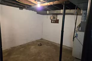 319 17th St, Elyria, OH 44035 - Photo 12