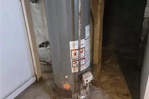 319 17th St, Elyria, OH 44035 - Photo 16