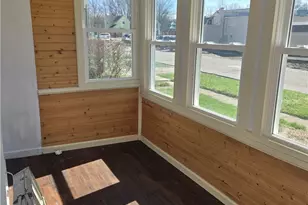 319 17th St, Elyria, OH 44035 - Photo 8