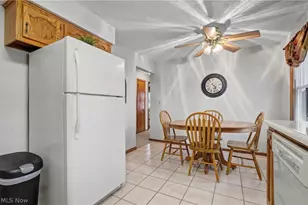 226 Helena Dr, Struthers, OH 44471 - Photo 6