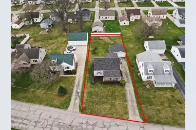 226 Helena Drive, Struthers, OH 44471 - Photo 2